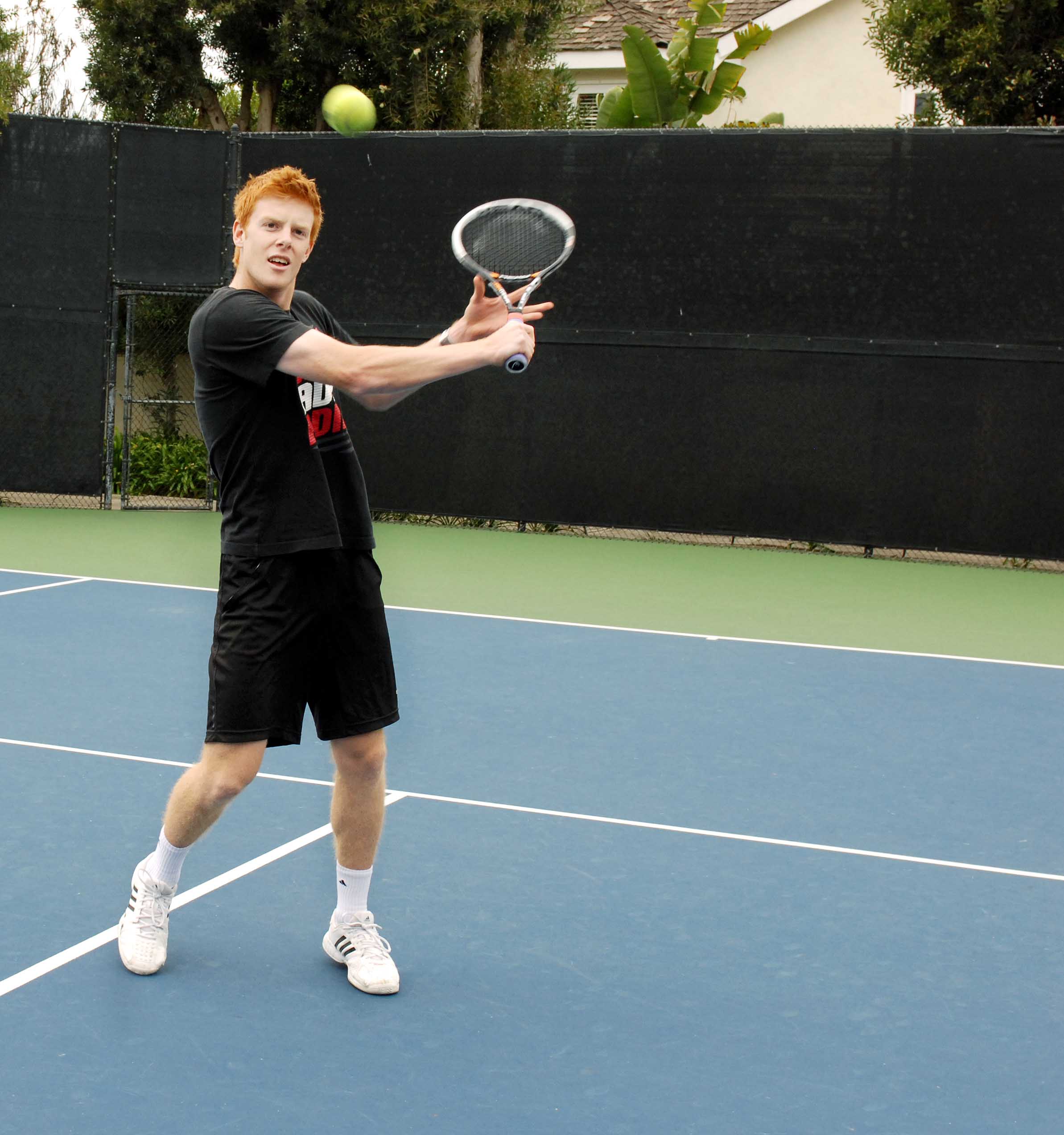 the-backhand-volley-one-minute-tennis-lesson